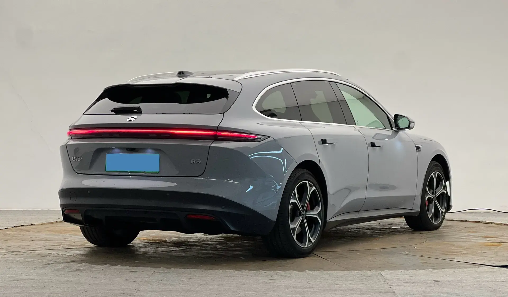 2023 NIO ET5T thumbnail 3