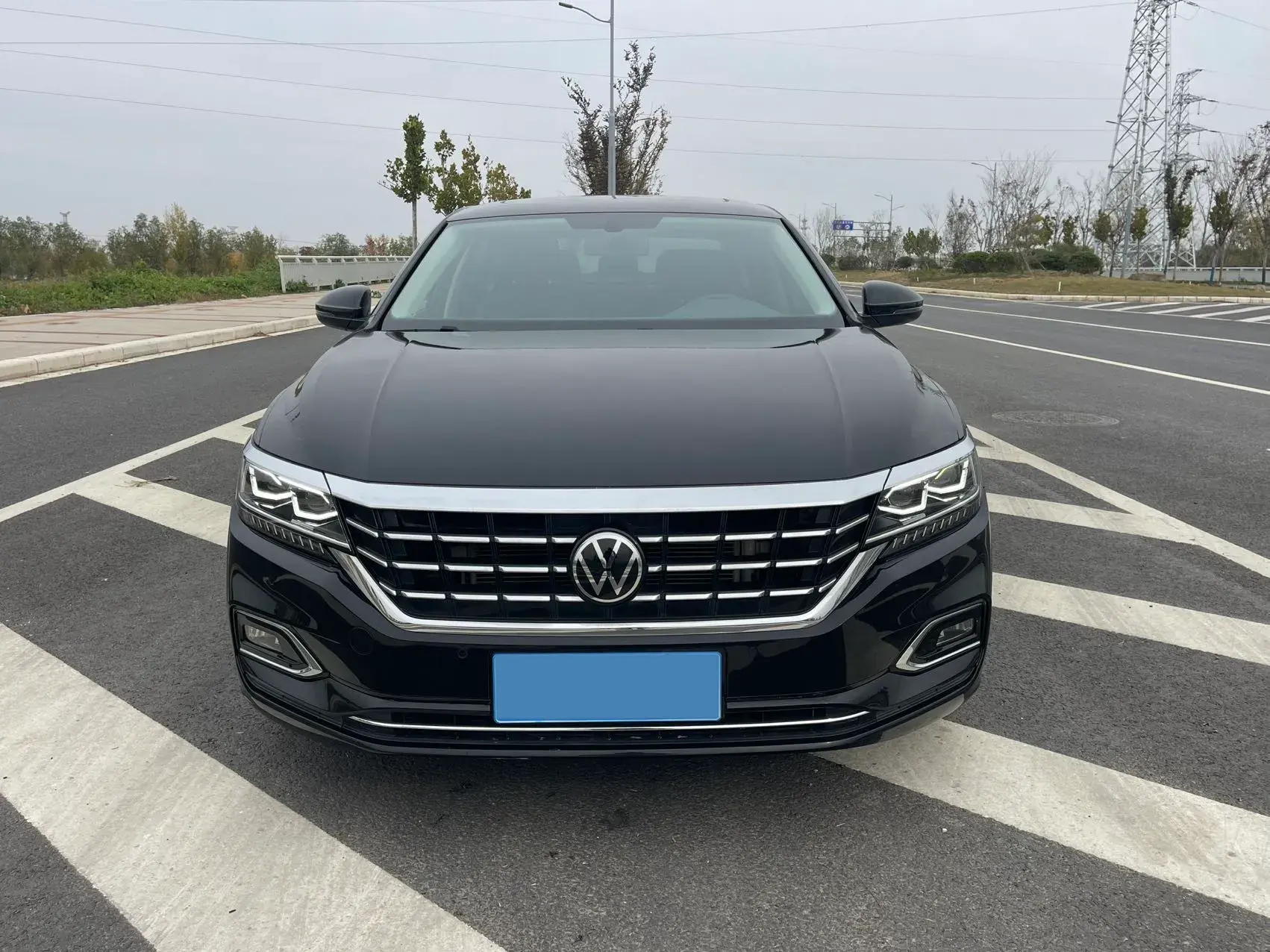 2021 VOLKSWAGEN PASSAT thumbnail 2