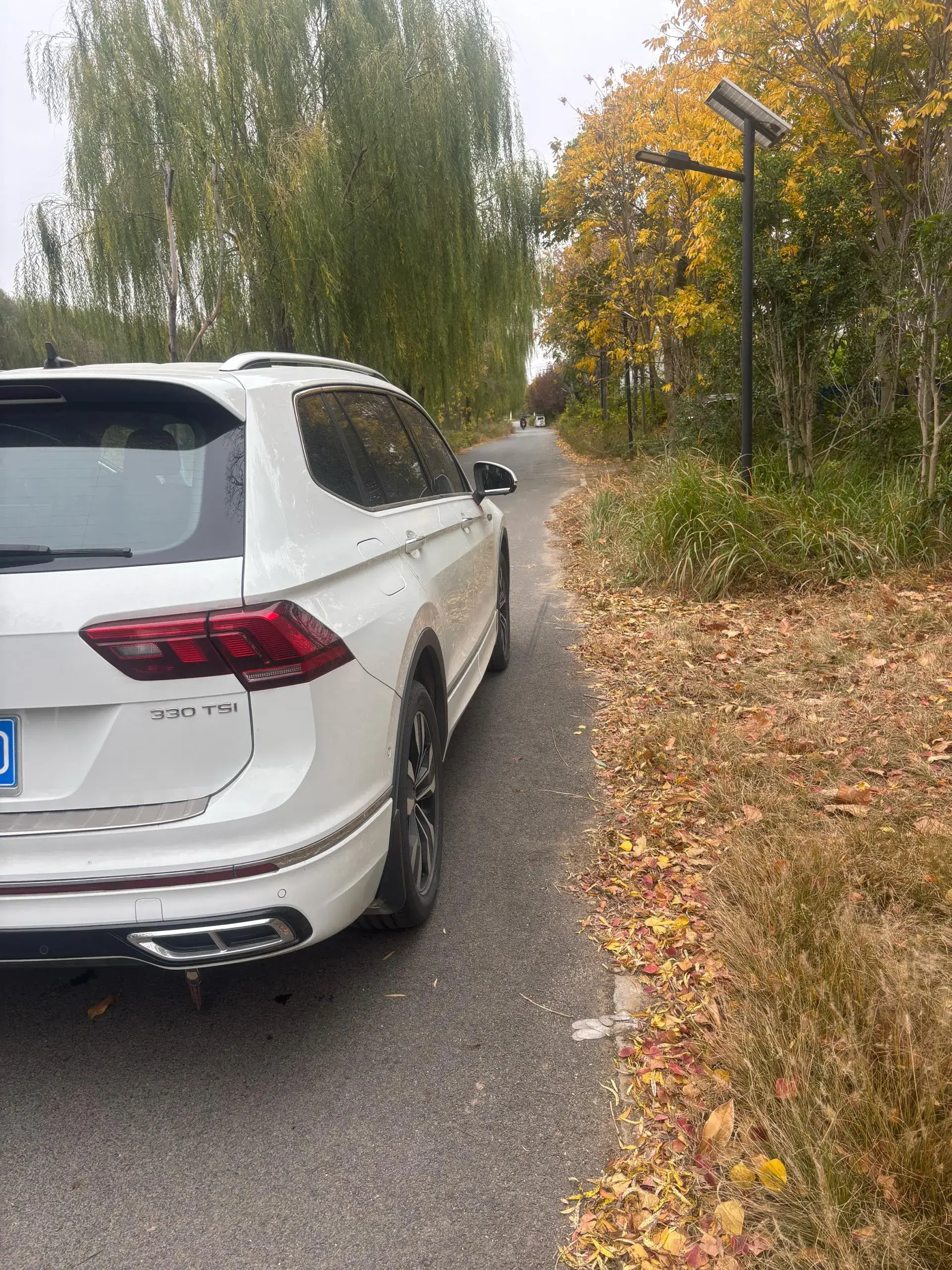 2024 VOLKSWAGEN TIGUAN thumbnail 4