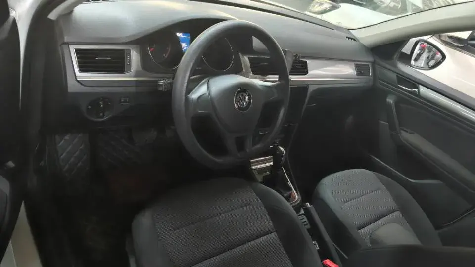 2021 VOLKSWAGEN BORA thumbnail 2