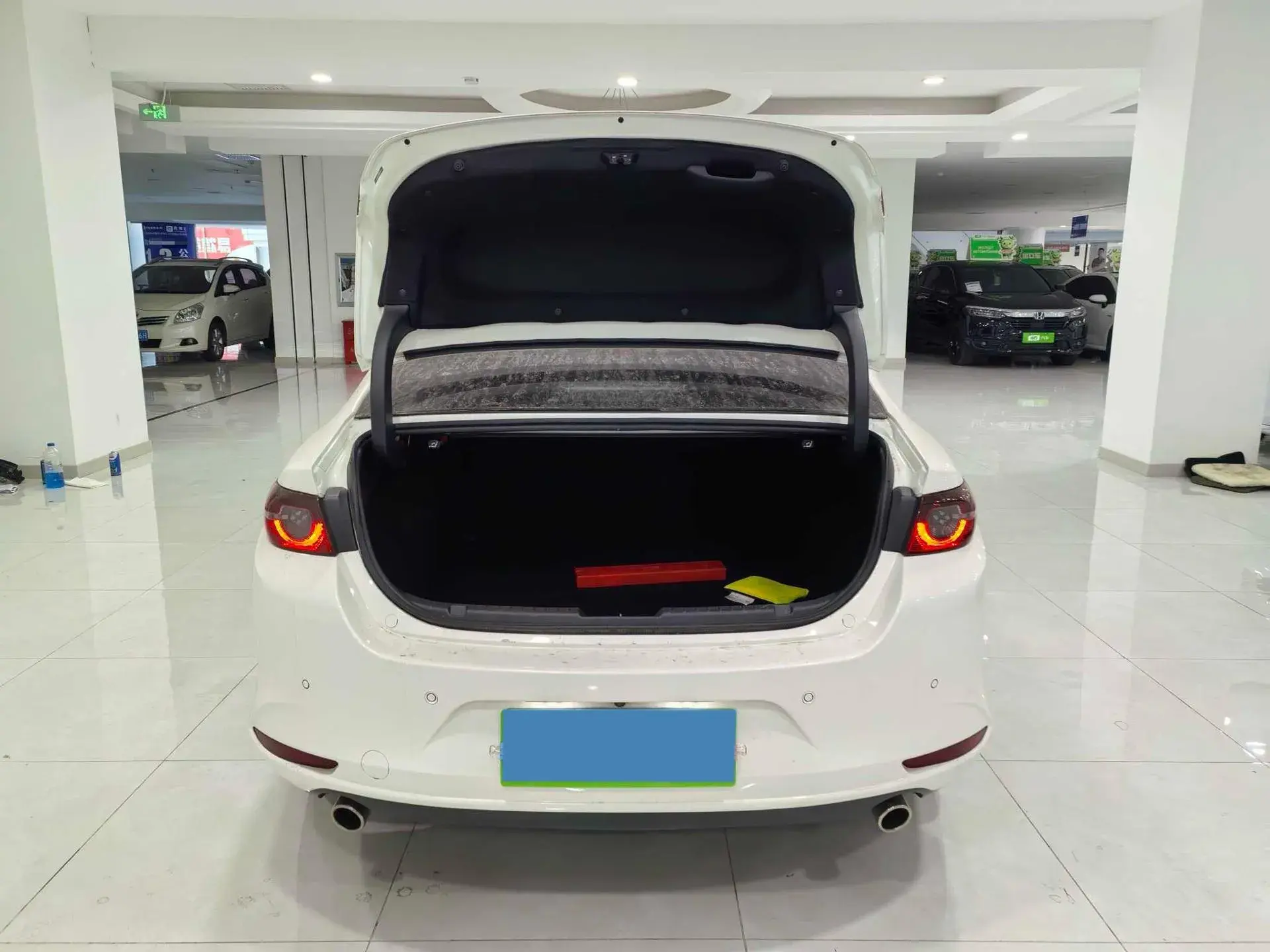 2021 MAZDA 3 thumbnail 4