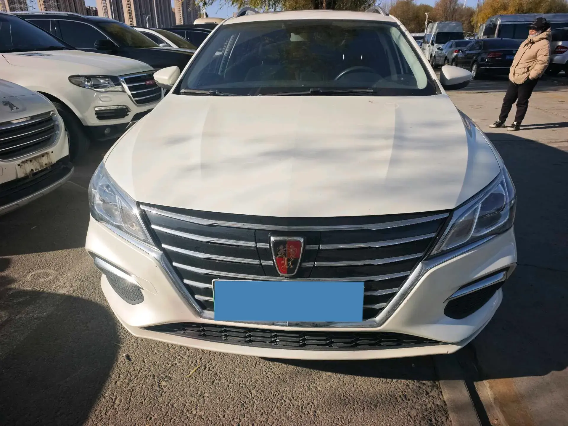 2018 ROEWE EI5 thumbnail 3