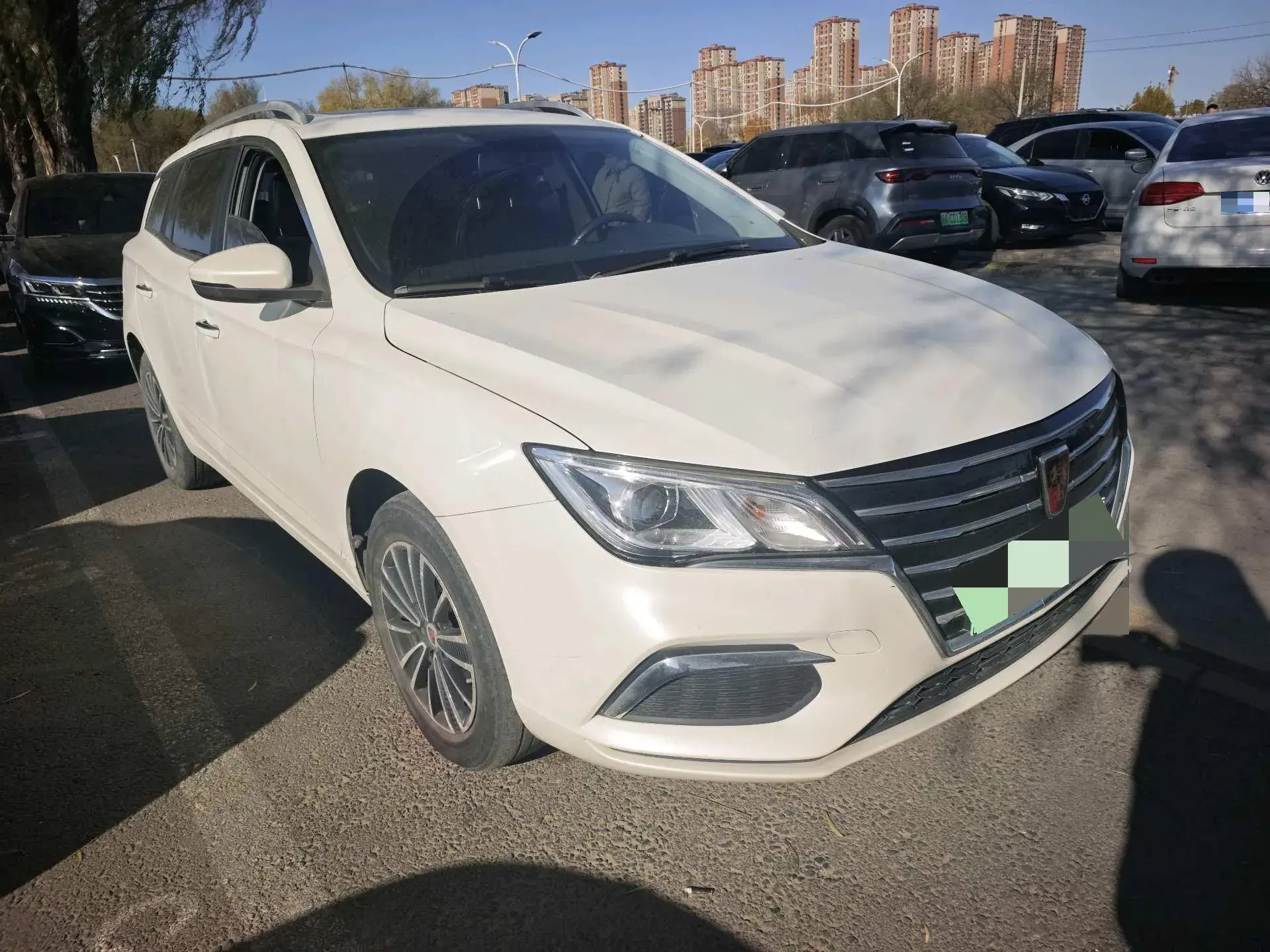 2018 ROEWE EI5 thumbnail 2