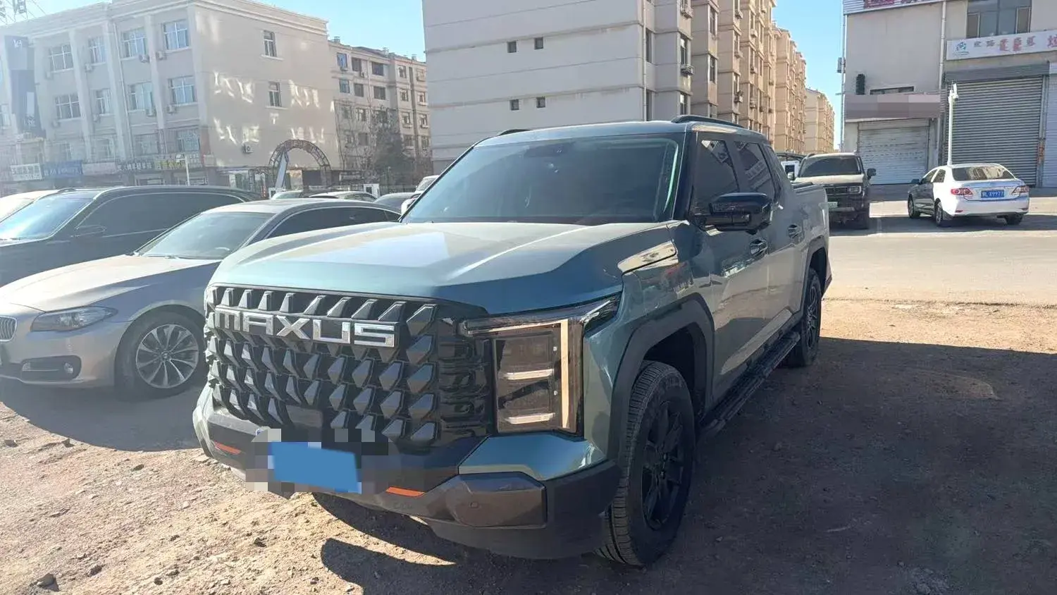 2025 MAXUS InterstellarX 2.5T 224HP L4 8AT