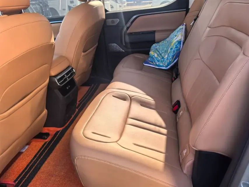 2025 MAXUS InterstellarX 2.5T 224HP L4 8AT,autocango,china used car exporter,china ev exporter,chinese used car exporter,chinese used ev exporter