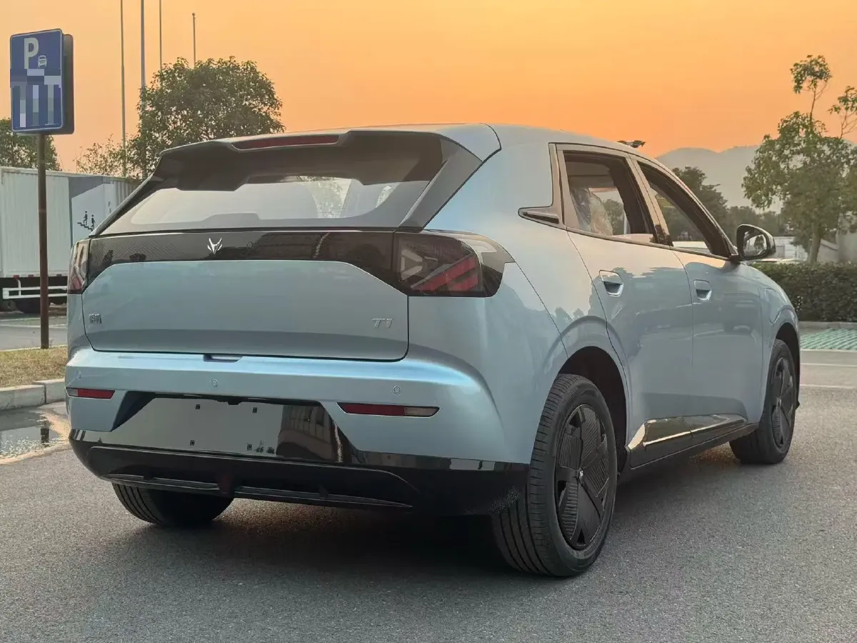 2025 ARCFOX T1 BEV,autocango,china used car exporter,china ev exporter,chinese used car exporter,chinese used ev exporter