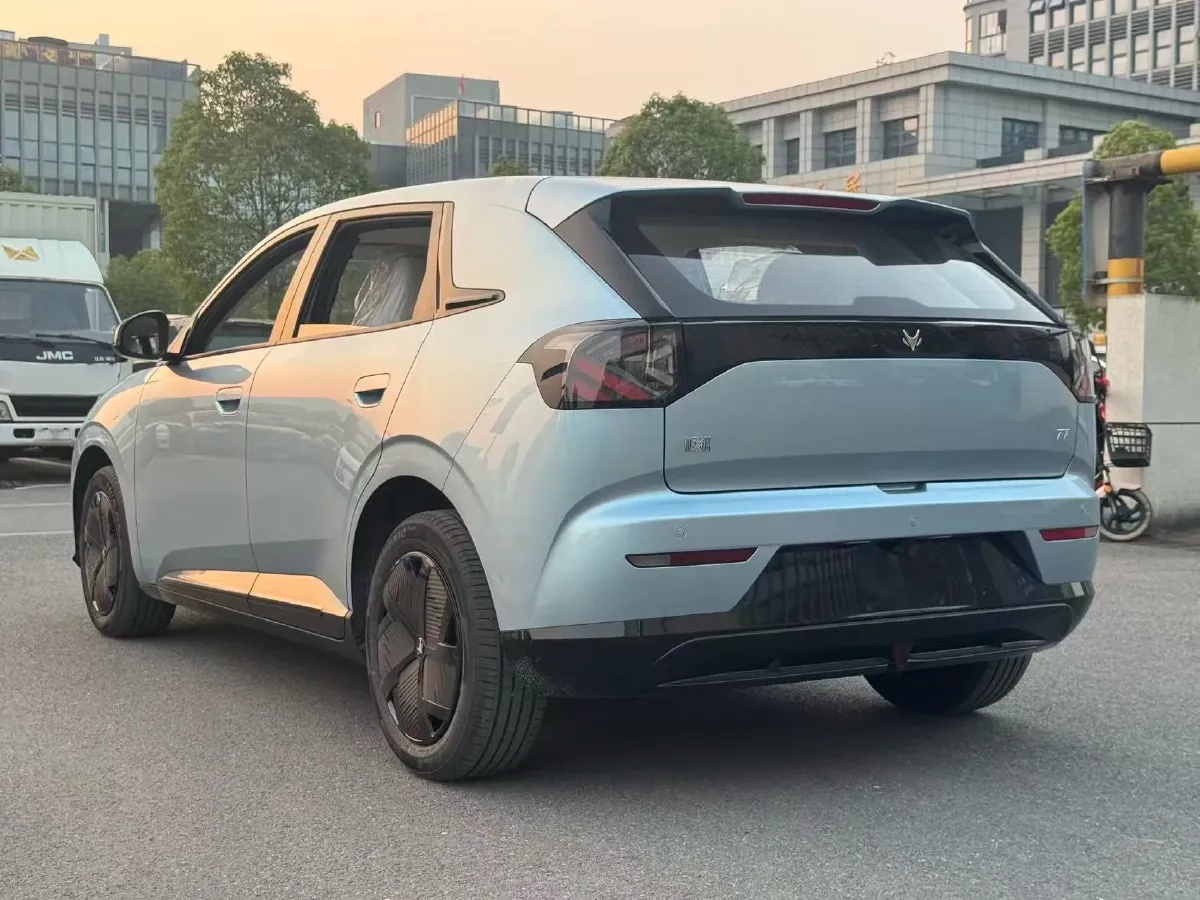 2025 ARCFOX T1 BEV,autocango,china used car exporter,china ev exporter,chinese used car exporter,chinese used ev exporter