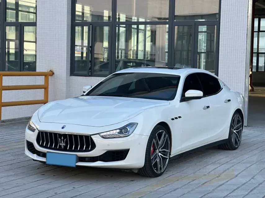 2018 Maserati Ghibli 3.0T 350HP V6 8AT