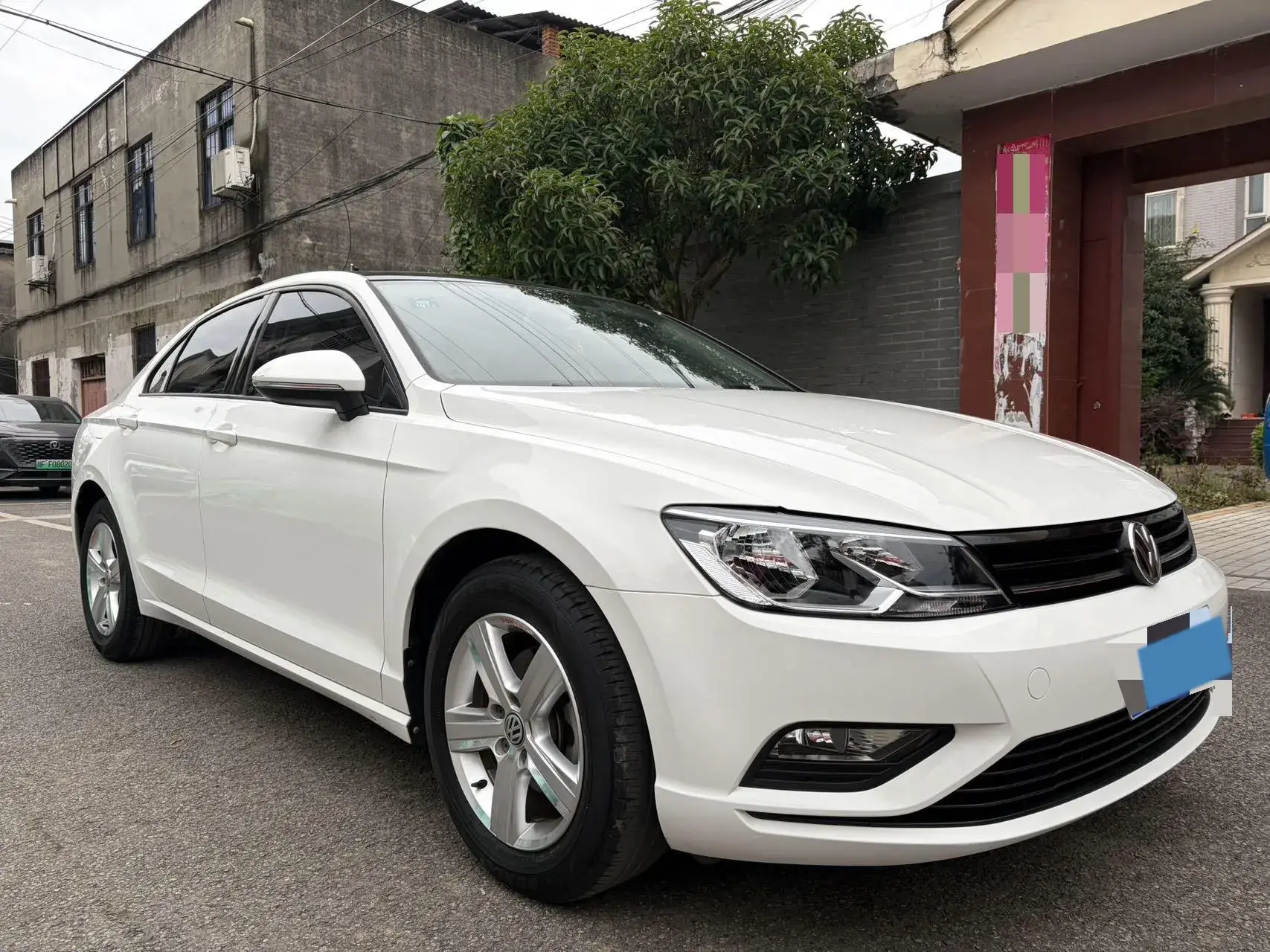 2017 VOLKSWAGEN LAMANDO thumbnail 3