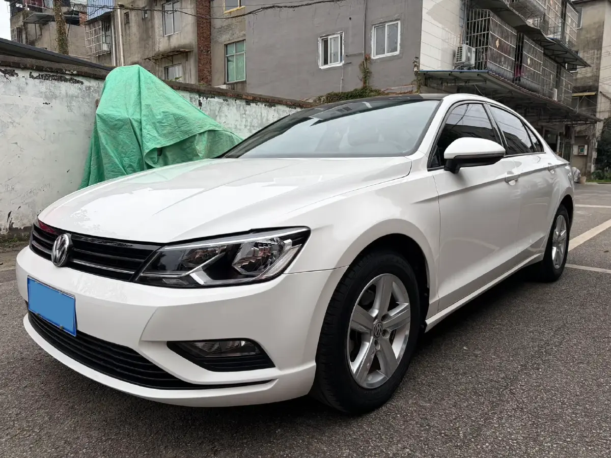 2017 Volkswagen Lamando 1.4T 131HP L4 7DCT