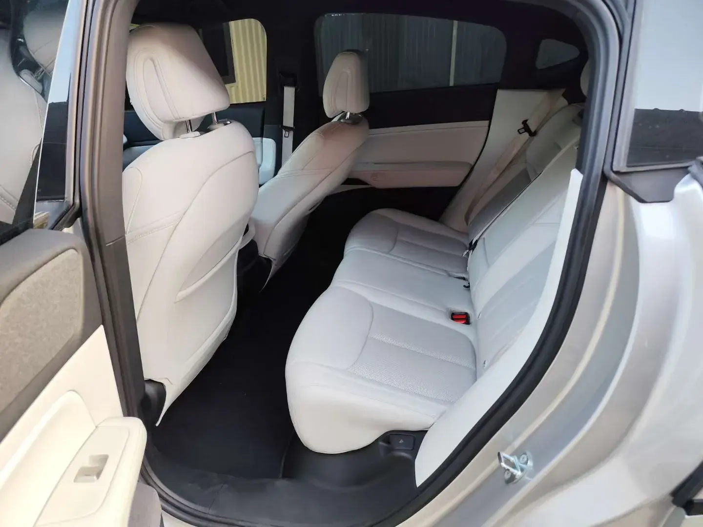 2023 XPENG G6 thumbnail 4