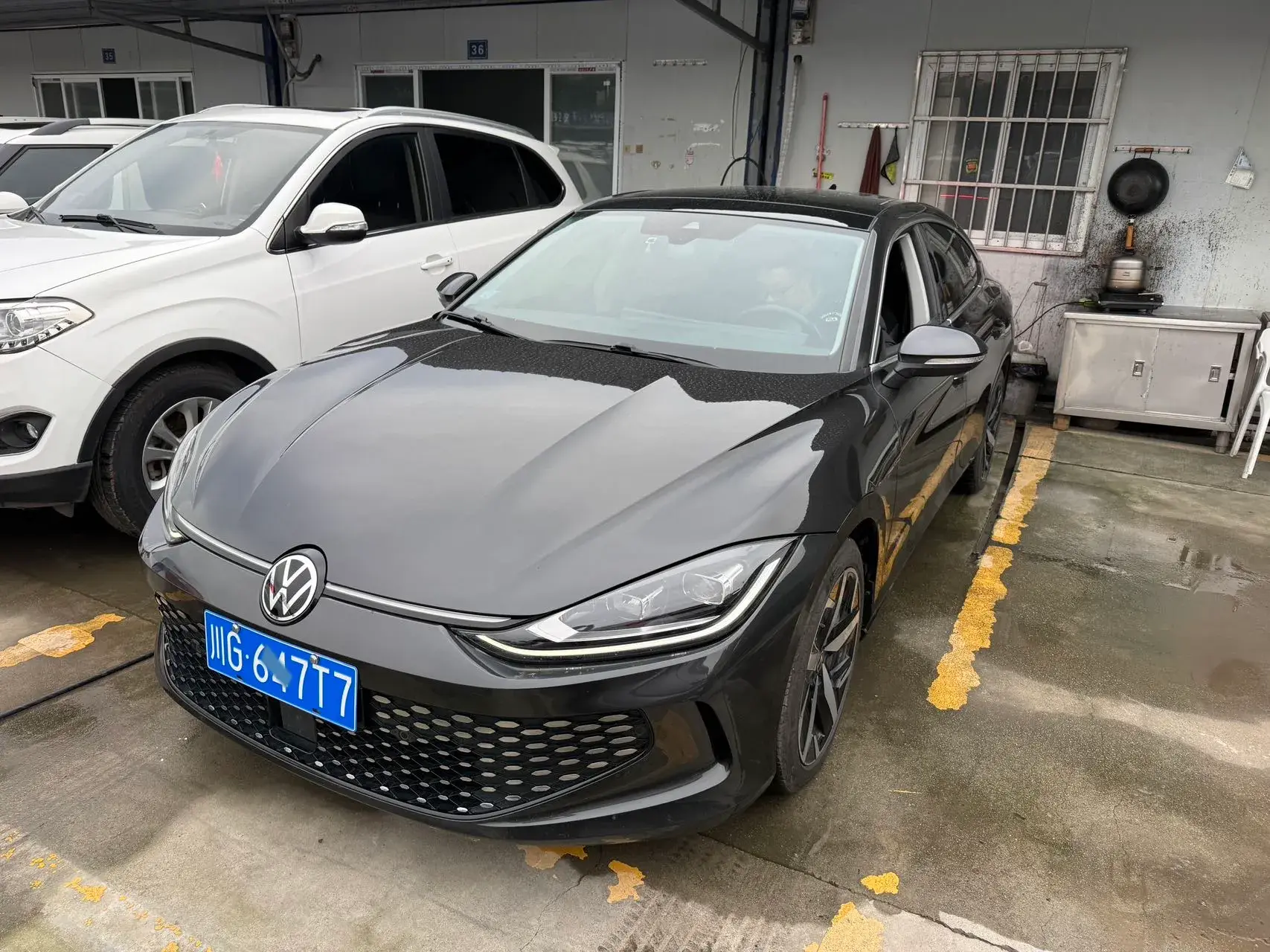 2022 VOLKSWAGEN LAMANDO view 1