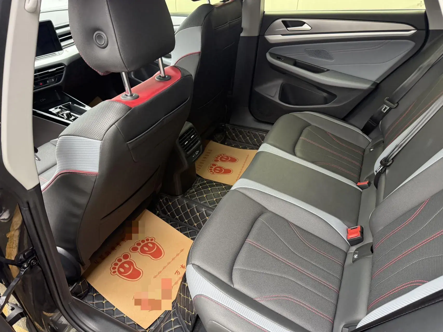 2022 VOLKSWAGEN LAMANDO thumbnail 4