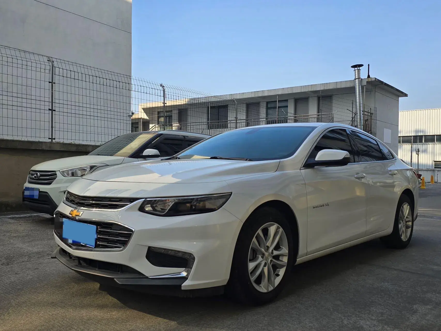 2018 CHEVROLET MALIBU view 1