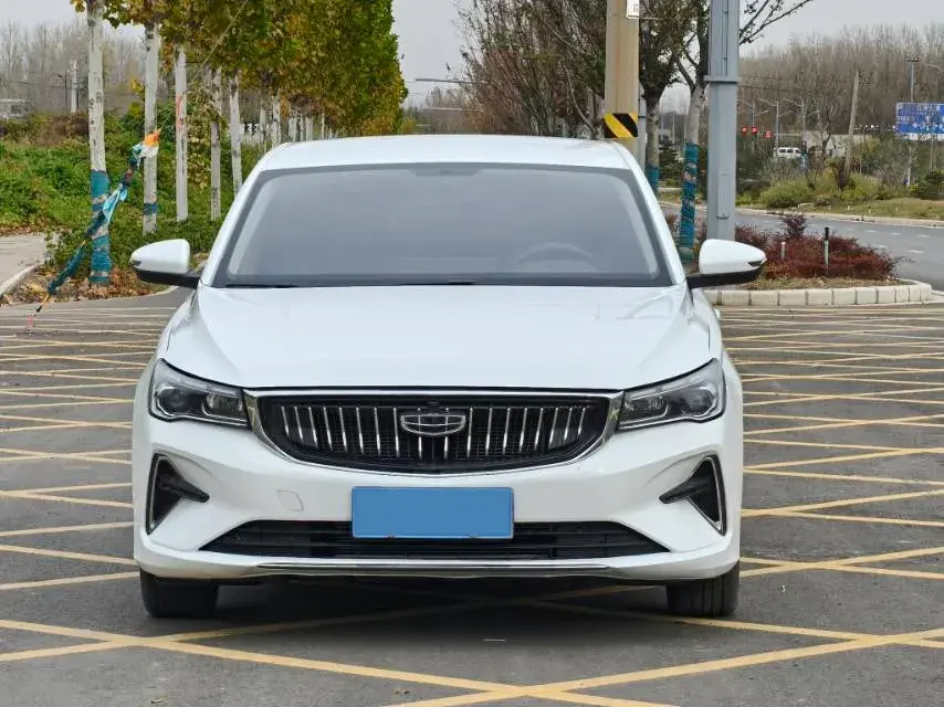 2023 GEELY EMGRAND thumbnail 3