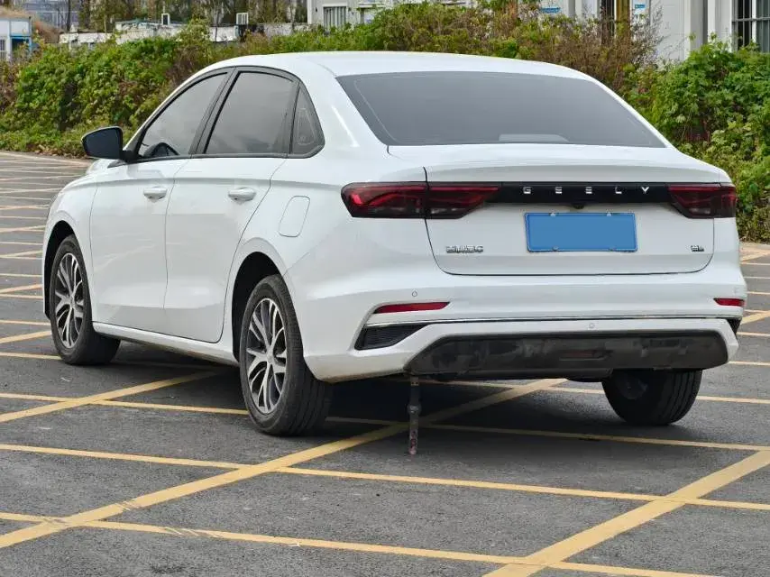 2023 GEELY EMGRAND thumbnail 4