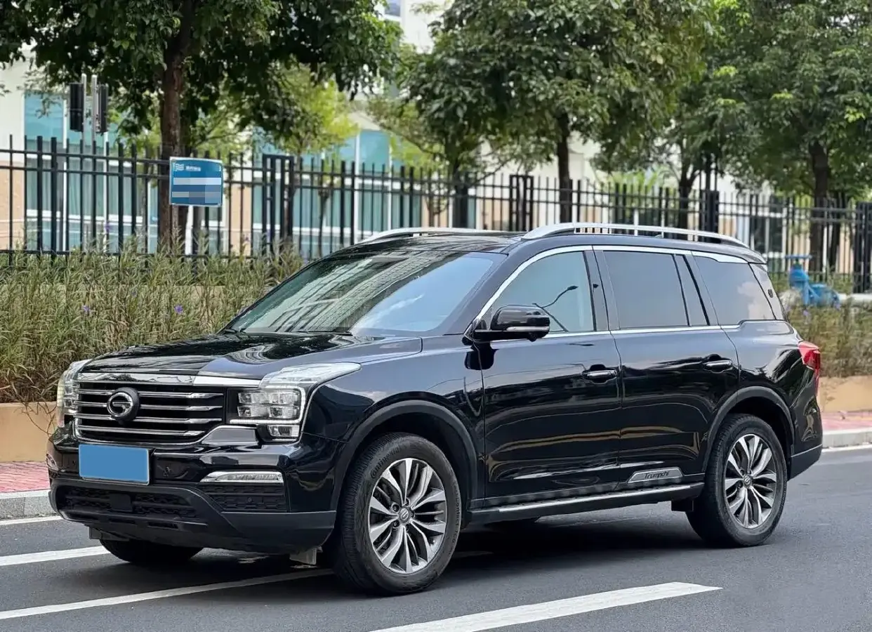 2017 GAC Trumpchi GS8 2.0T 201HP L4 6AT