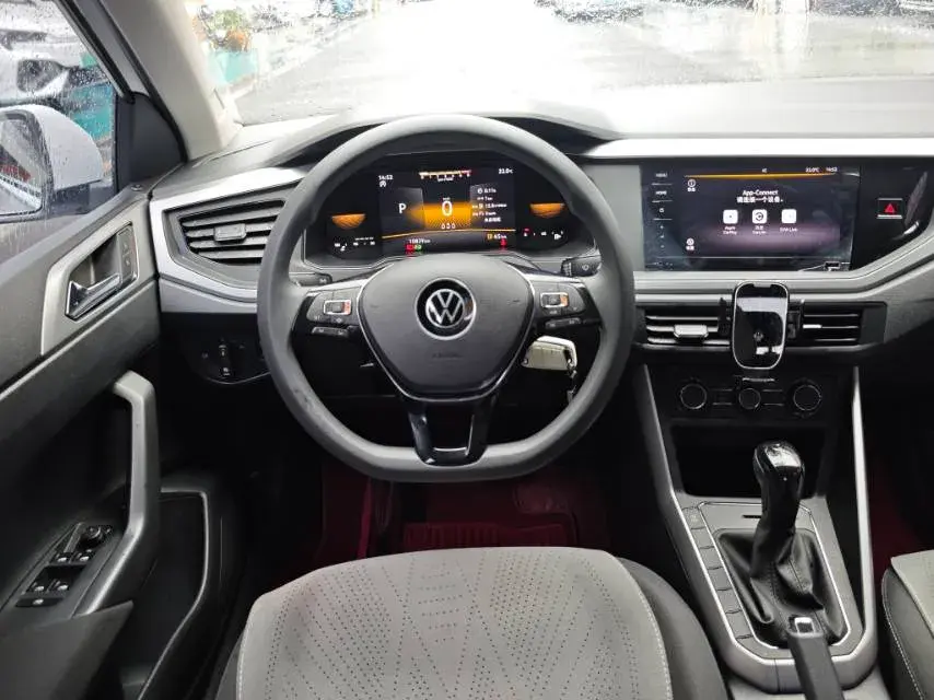 2023 VOLKSWAGEN POLO thumbnail 4