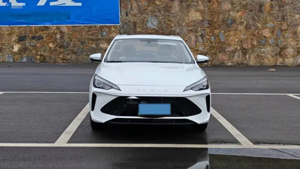 2024 ROEWE I5 thumbnail 2