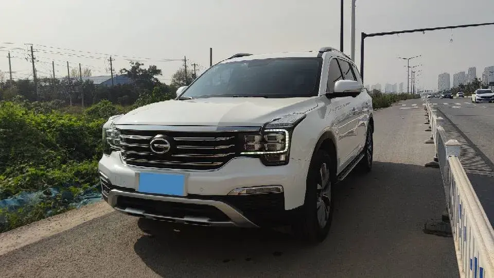 2017 GAC Trumpchi GS8 2.0T 201HP L4 6AT