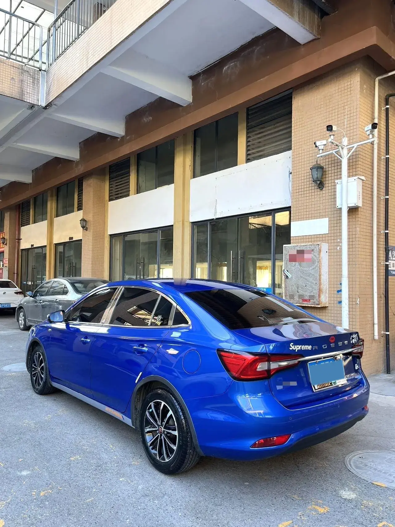 2019 ROEWE I5 thumbnail 4