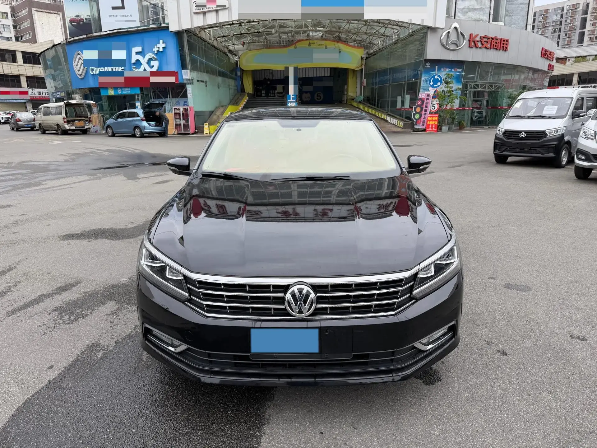2017 VOLKSWAGEN PASSAT thumbnail 2