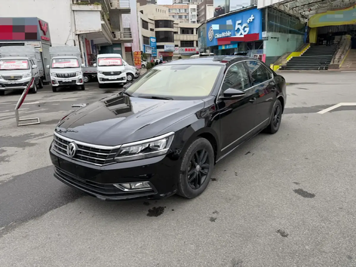 2017 Volkswagen Passat 1.8T 180HP L4 7DCT