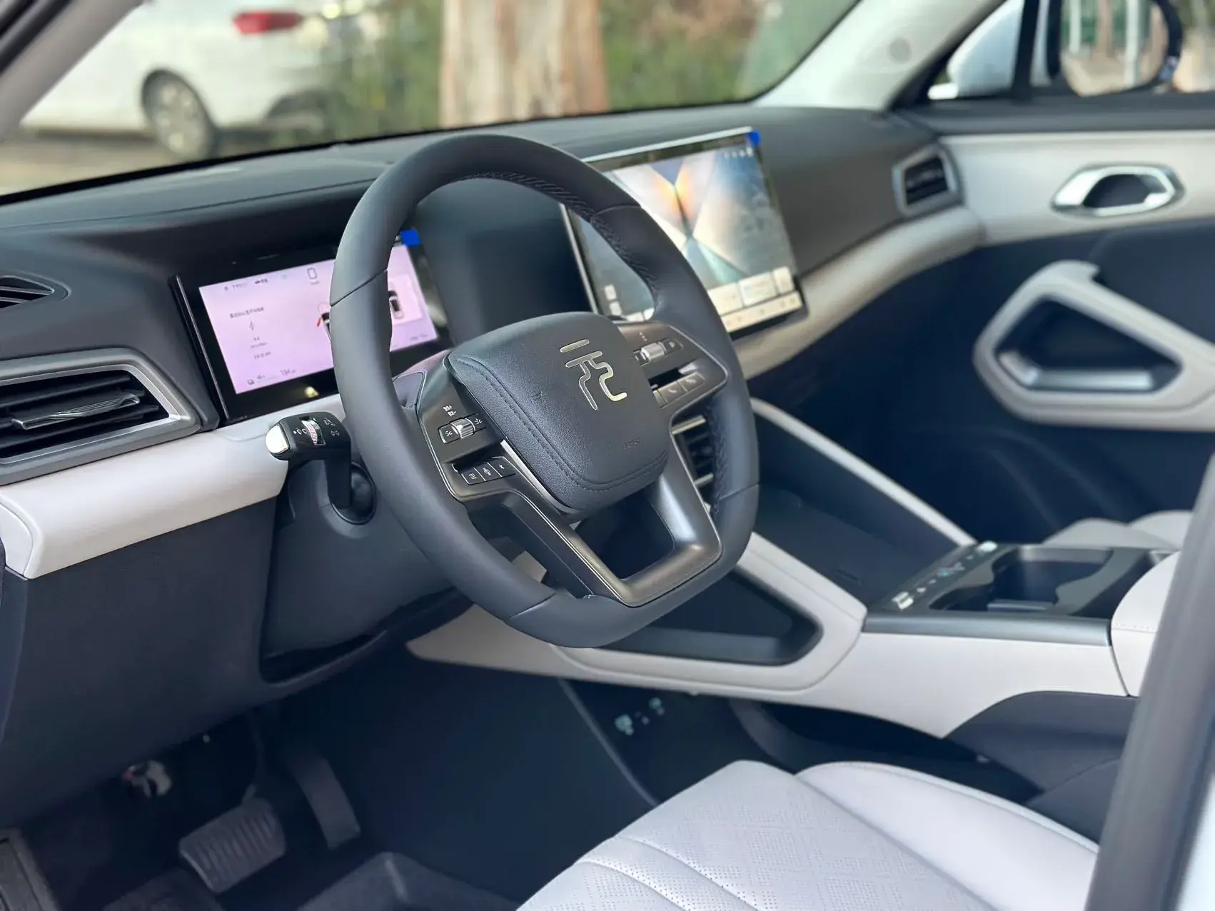 2025 BYD YUANUP thumbnail 4