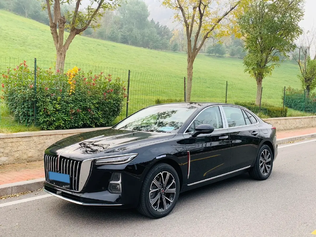 2025 HongQi H5 1.5T 150HP L4 1DHT PHEV