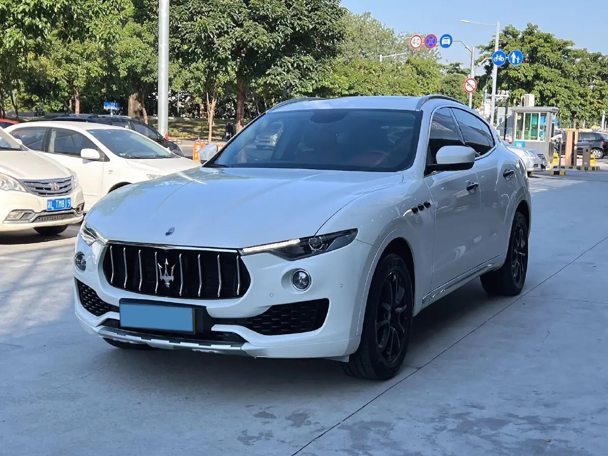 2018 Maserati Levante 3.0T 350HP V6 8AT