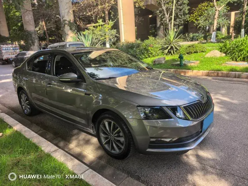 2018 SKODA OCTAVIA thumbnail 3