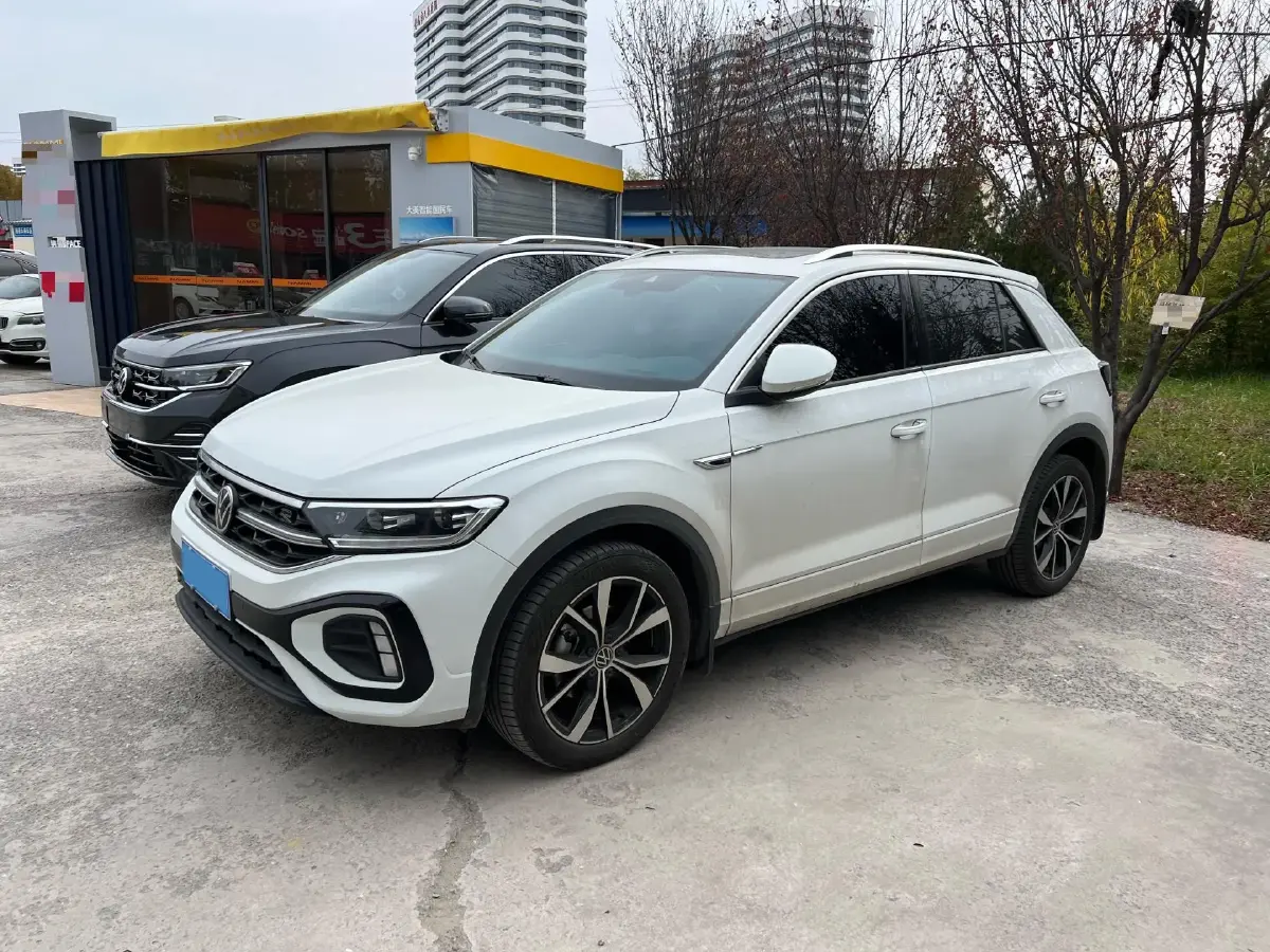 2023 Volkswagen T-Roc 1.5T 160HP L4 7DCT
