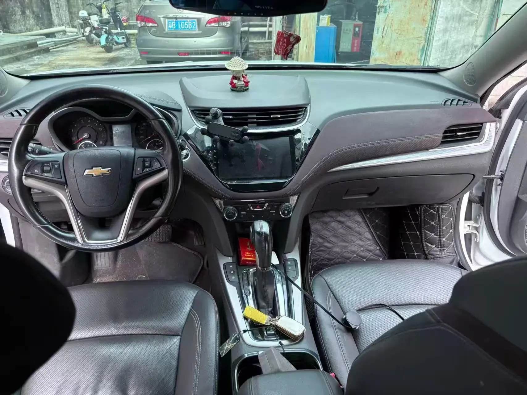 2018 CHEVROLET MALIBU thumbnail 4