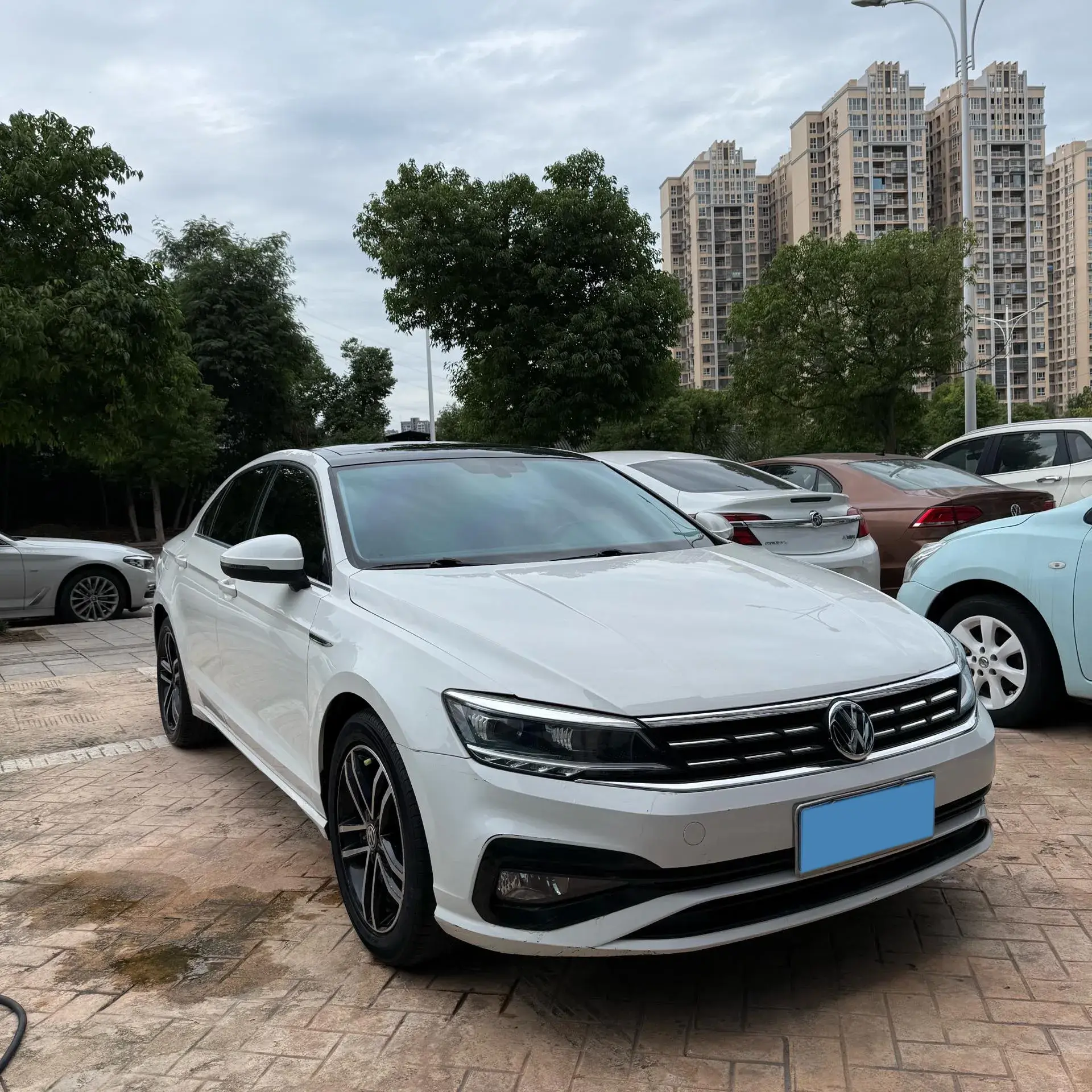 2019 VOLKSWAGEN LAMANDO thumbnail 3