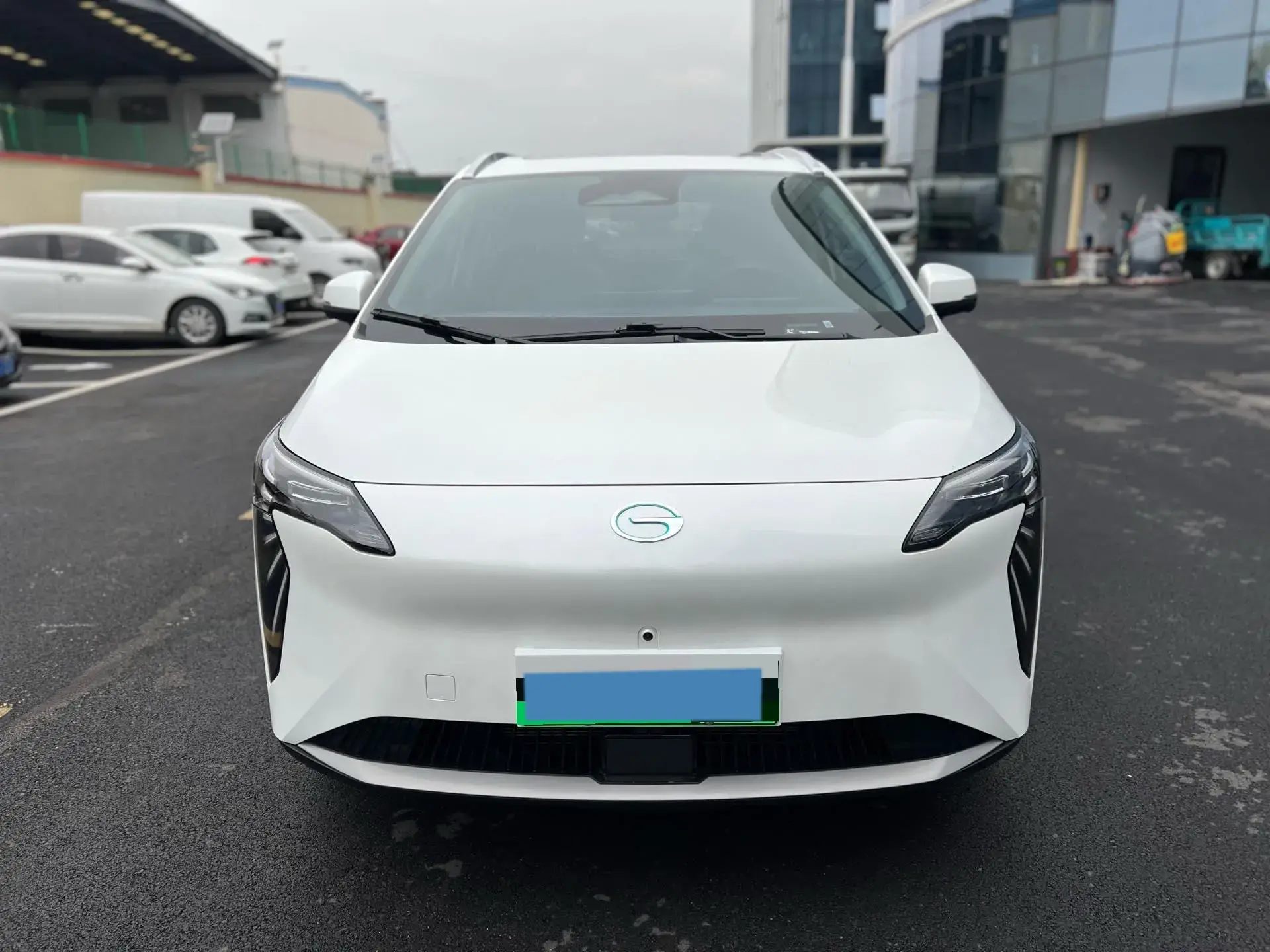 2023 AION Y thumbnail 2