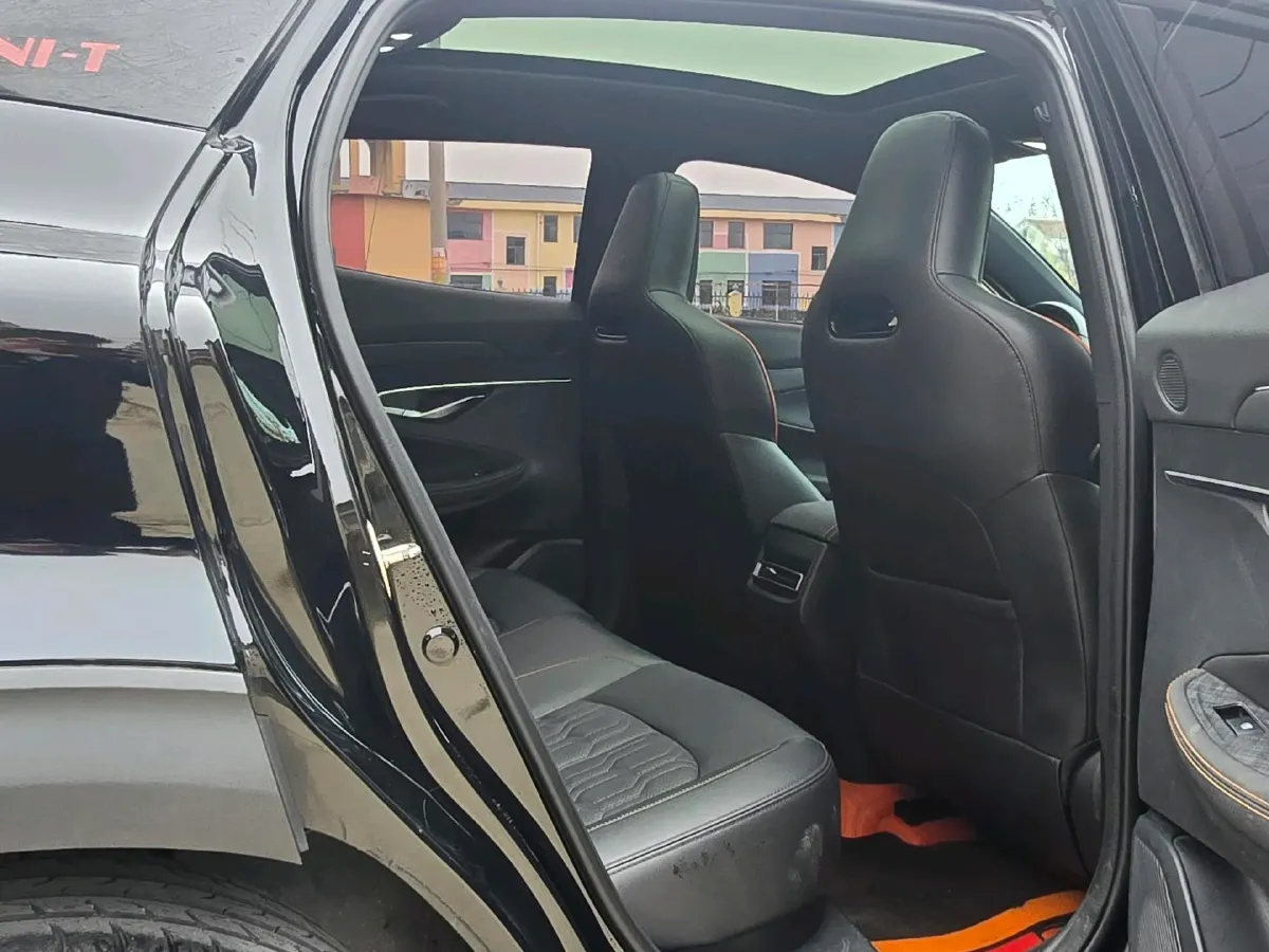 2022 ChangAn UNI-T 1.5T 188HP L4 7DCT,autocango,china used car exporter,china ev exporter,chinese used car exporter,chinese used ev exporter