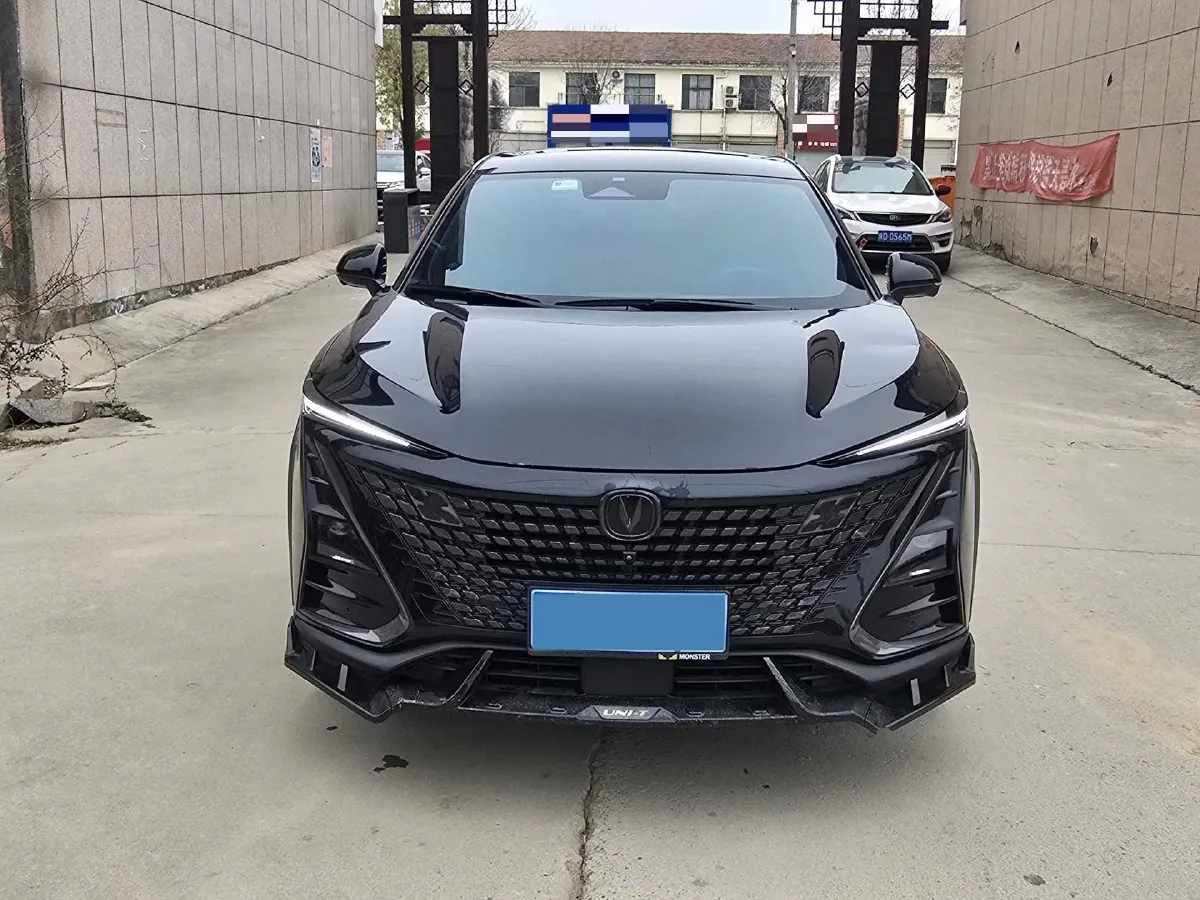 2022 ChangAn UNI-T 1.5T 188HP L4 7DCT,autocango,china used car exporter,china ev exporter,chinese used car exporter,chinese used ev exporter