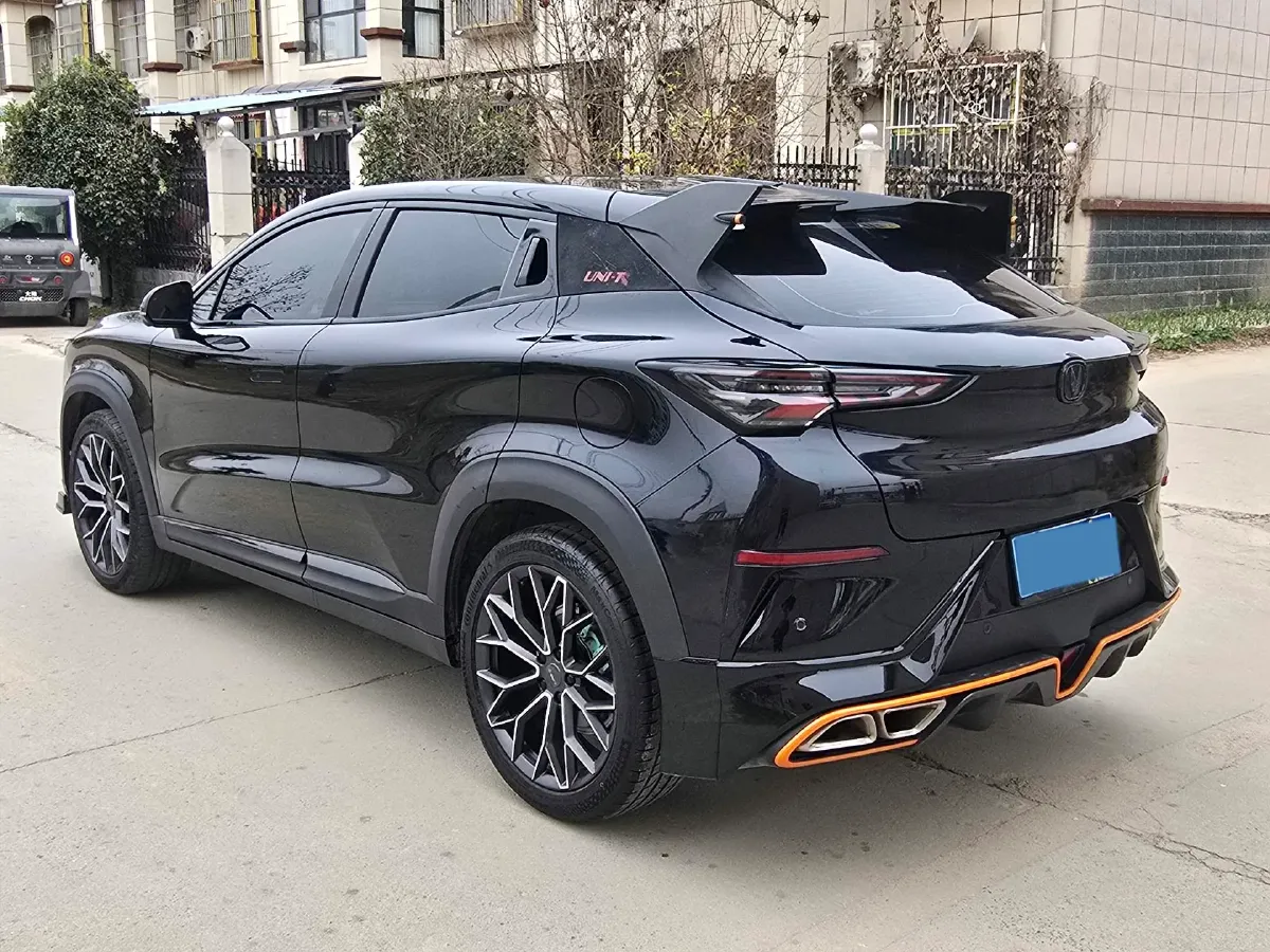 2022 ChangAn UNI-T 1.5T 188HP L4 7DCT,autocango,china used car exporter,china ev exporter,chinese used car exporter,chinese used ev exporter