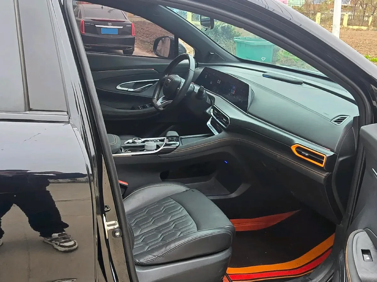 2022 ChangAn UNI-T 1.5T 188HP L4 7DCT,autocango,china used car exporter,china ev exporter,chinese used car exporter,chinese used ev exporter