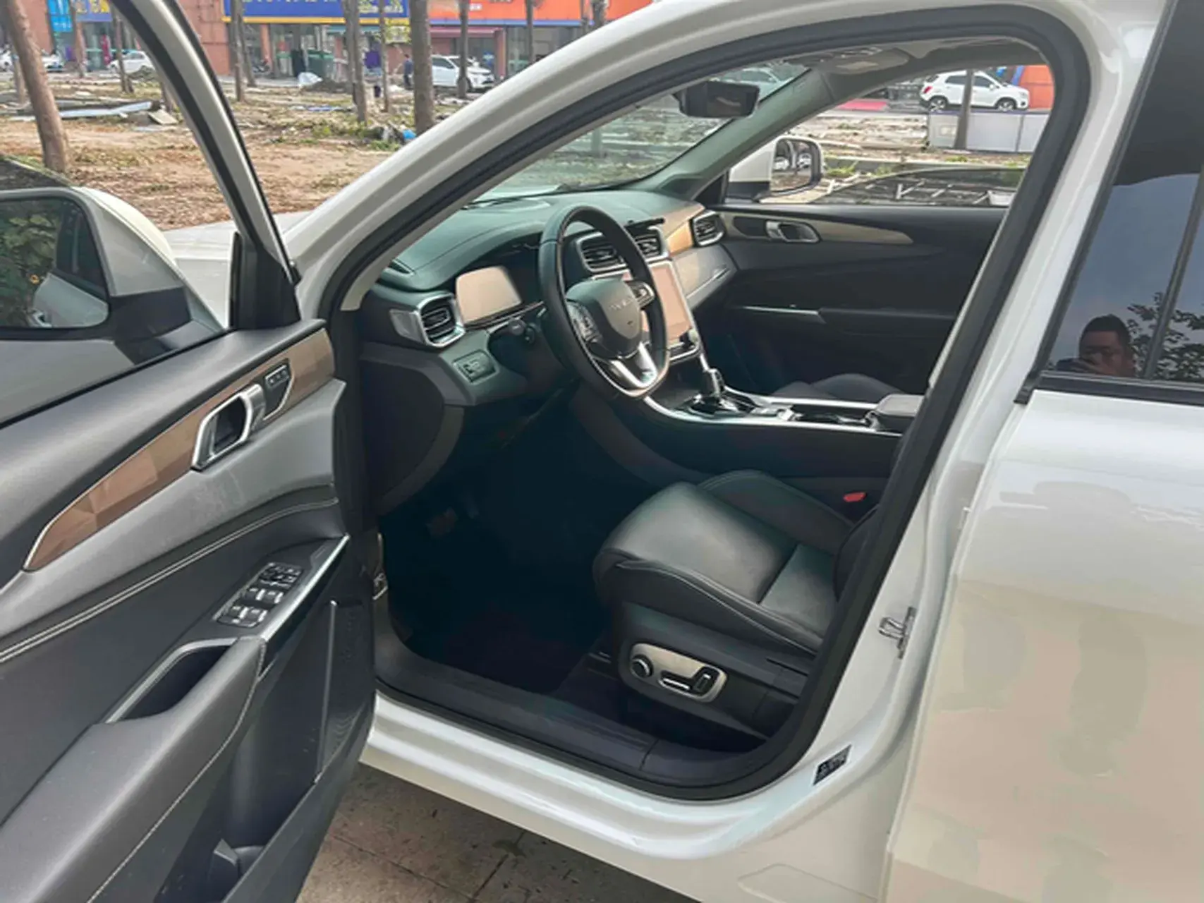 2019 LYNK&CO 01 thumbnail 4