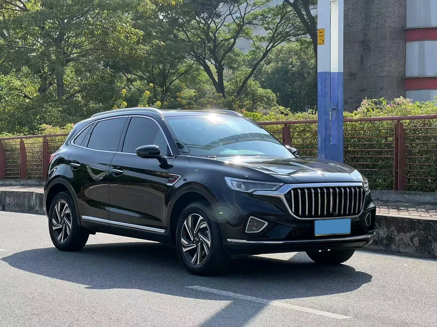 2022 HONGQI HS5 thumbnail 3