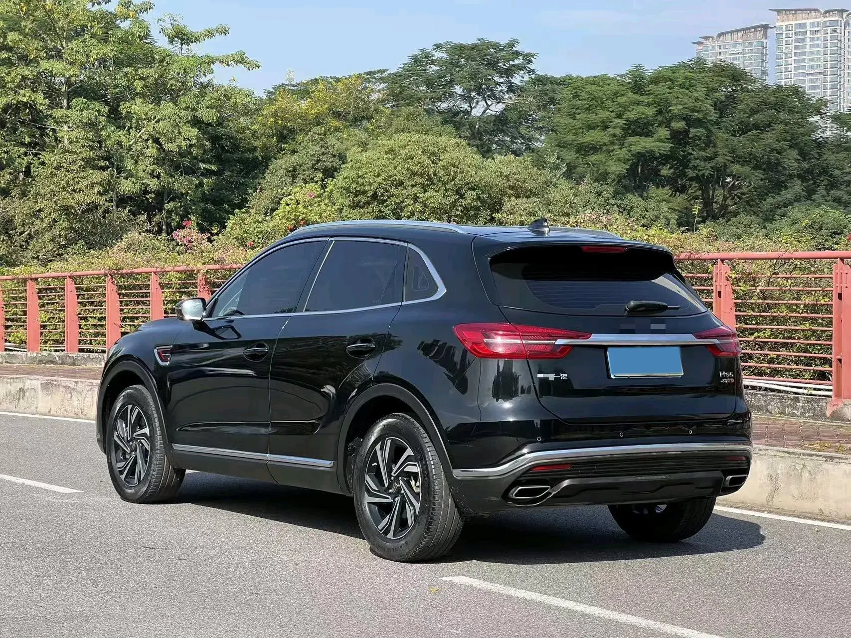 2022 HONGQI HS5 thumbnail 4