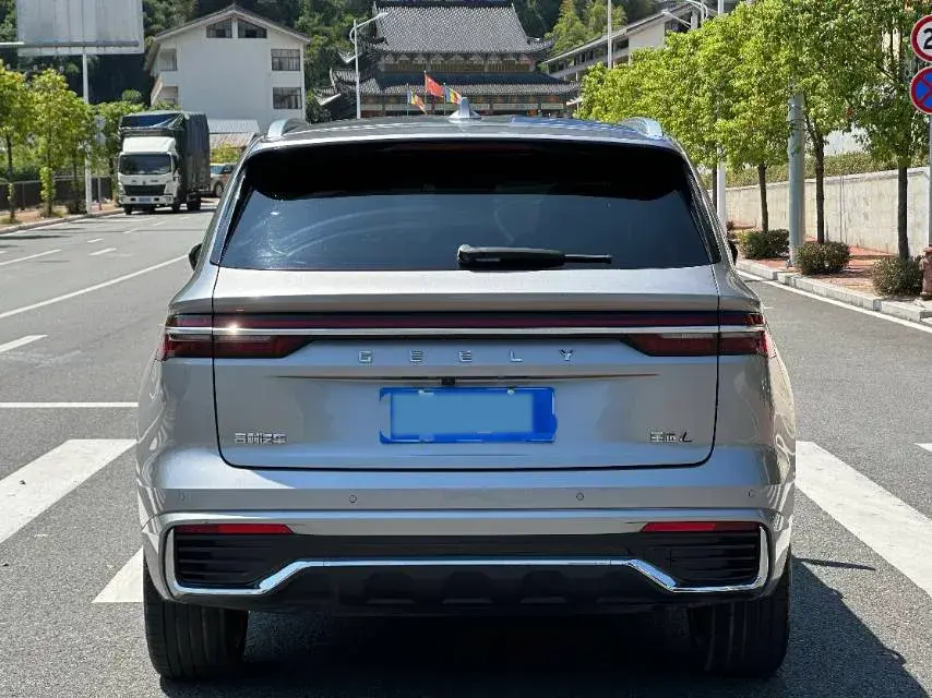 2021 GEELY MONJARO thumbnail 3