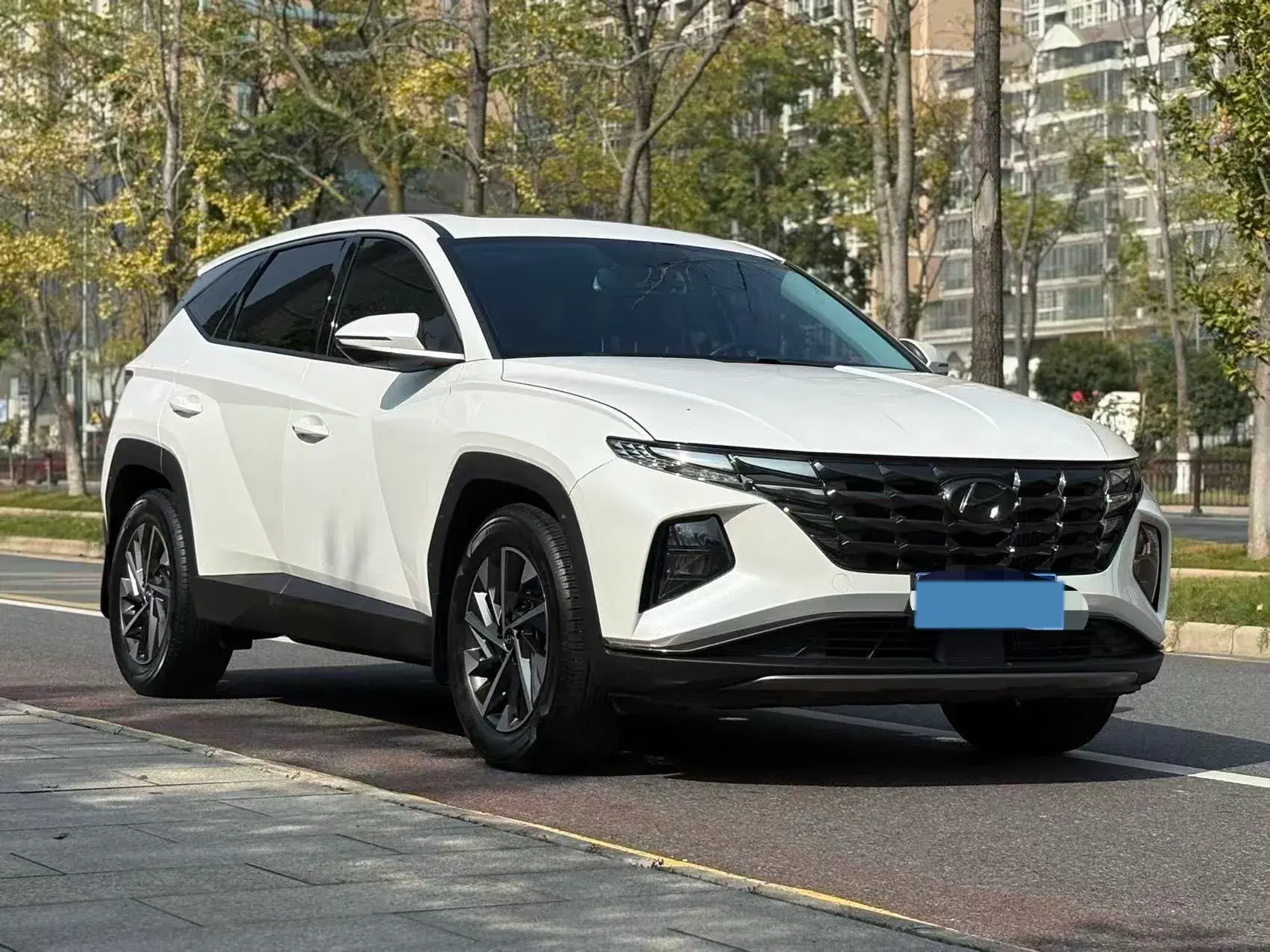 2021 HYUNDAI TUCSON thumbnail 3