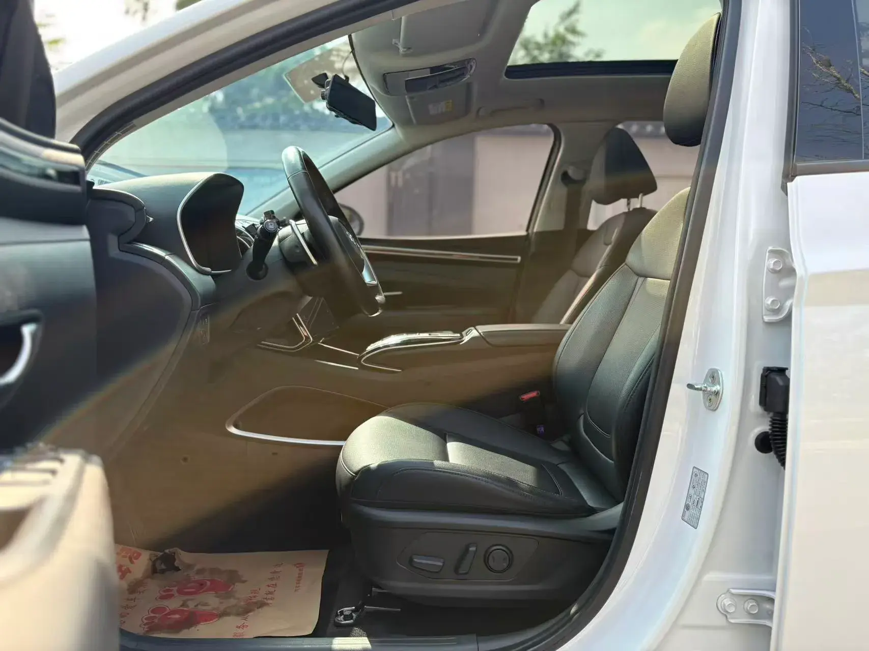 2021 HYUNDAI TUCSON thumbnail 4