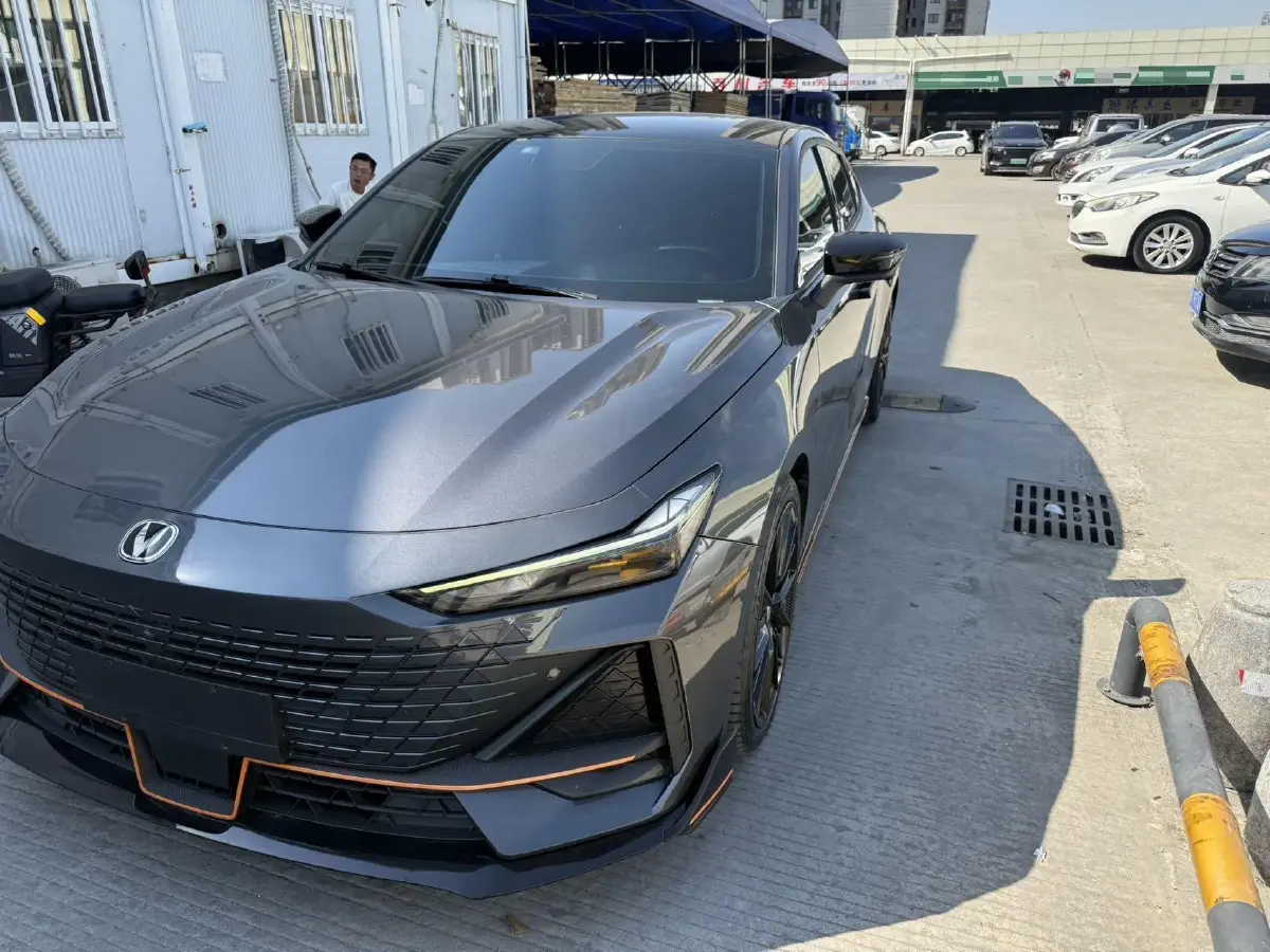 2022 ChangAn UNI-V 1.5T 188HP L4 7DCT