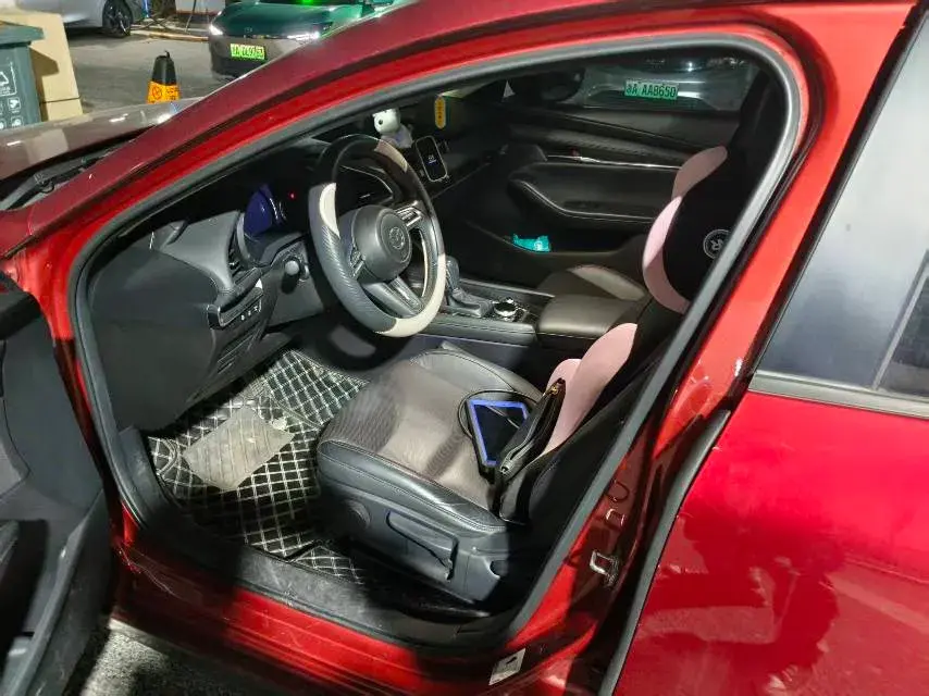 2021 MAZDA 3 thumbnail 3