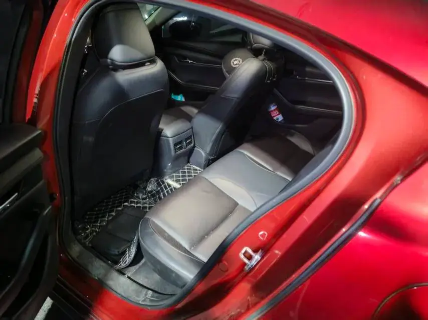 2021 MAZDA 3 thumbnail 4