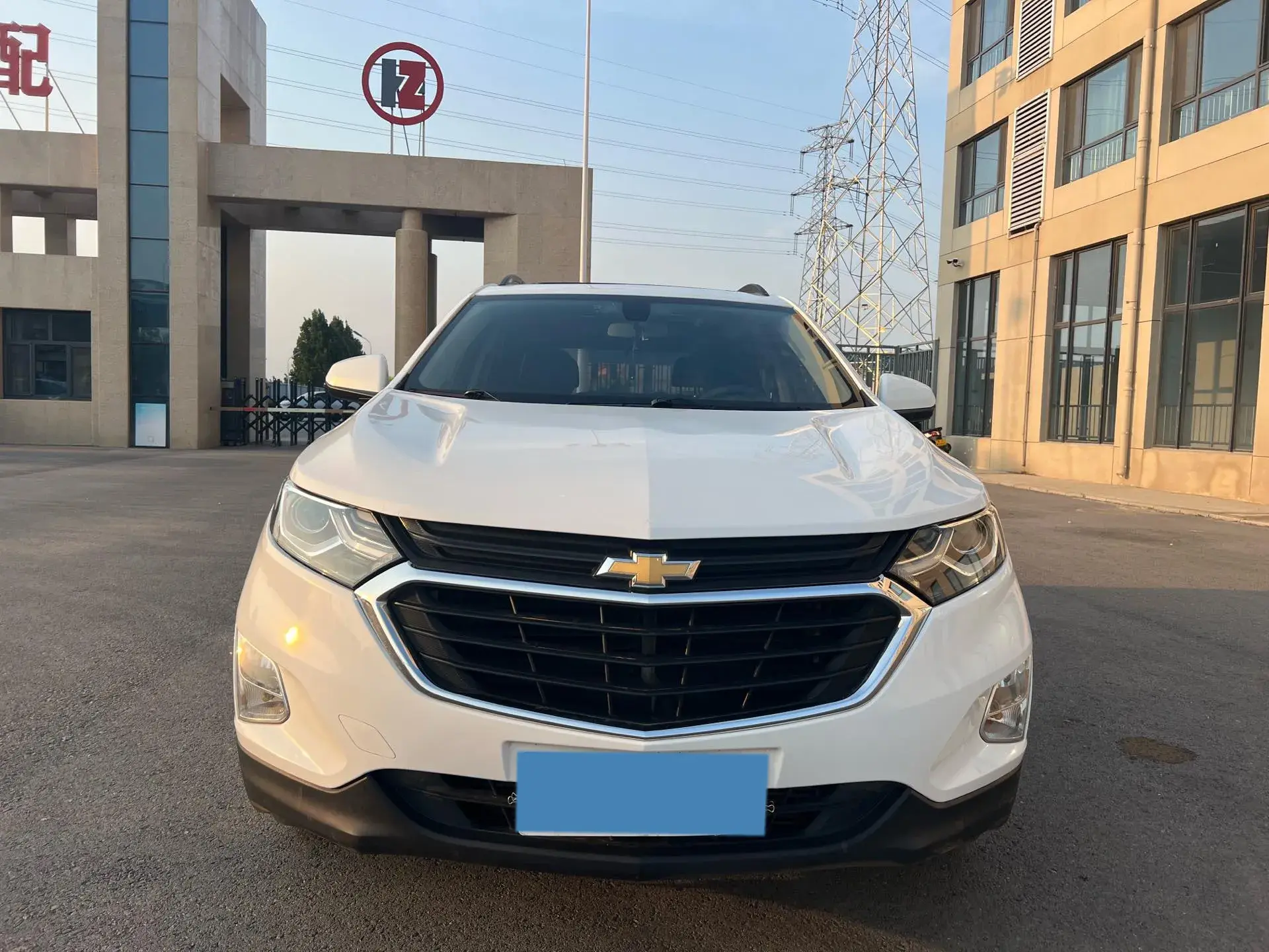2019 CHEVROLET EQUINOX thumbnail 2