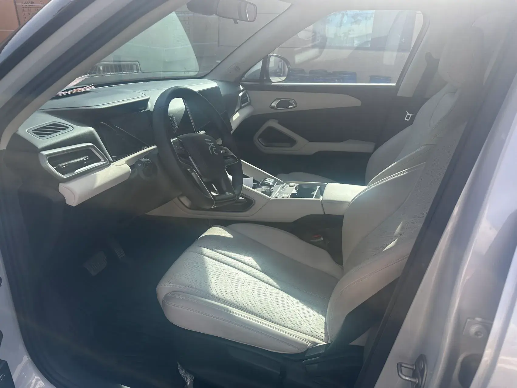 2024 BYD YUANUP thumbnail 3